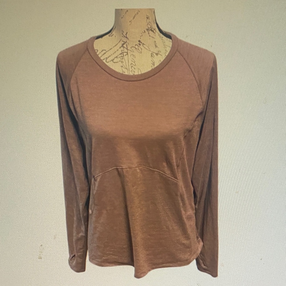 Women's Long Sleeve Scoop Neck Top in Brown